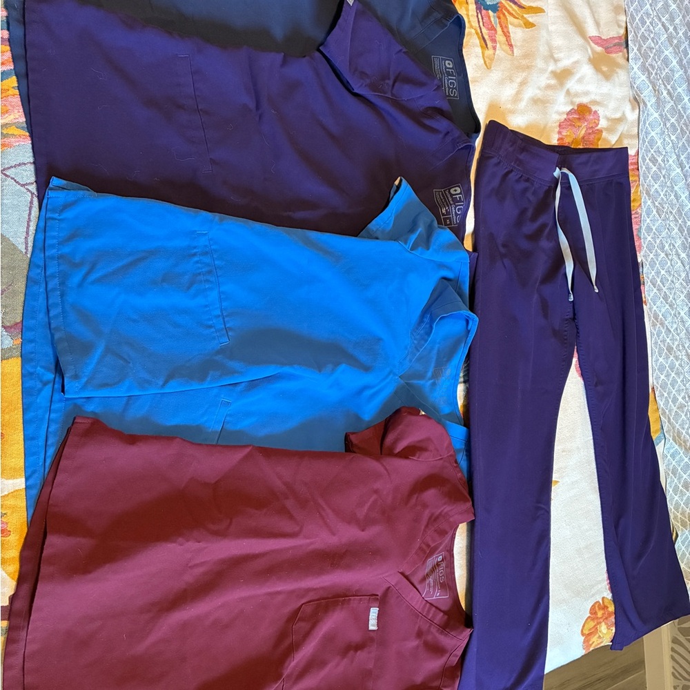 Lot Figs Women's Scrub tops and pants